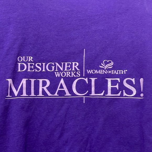 Women of faith, extraordinary makeover T-shirt. 2XL. Purple. - Picture 4 of 10